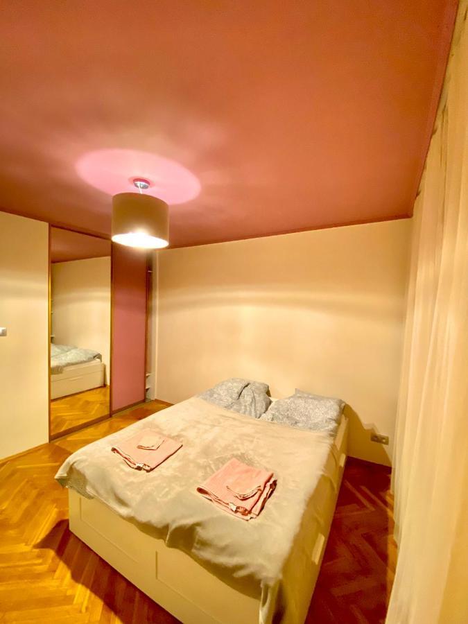 Entire Apartment In A Super Location - Cheap Monthly Rate Krakow Exterior photo